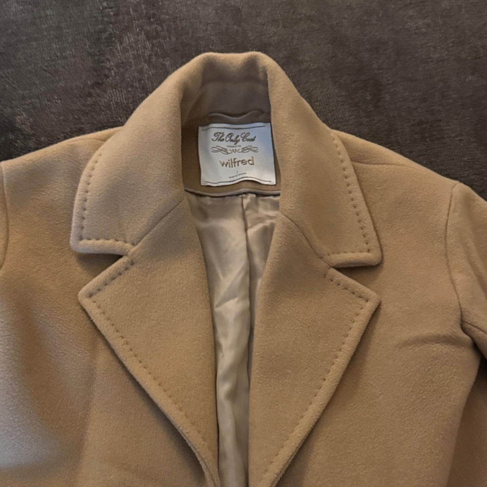 Stylish Tan Overcoat - Picture 4 of 7